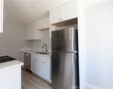 651 Ward - Photo Thumbnail 2
