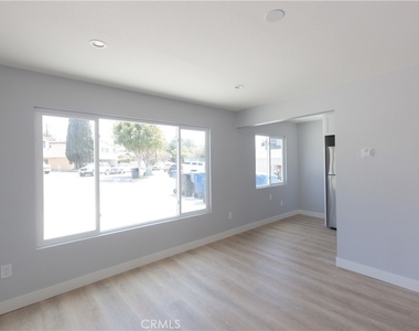 651 Ward - Photo Thumbnail 6