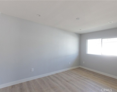 651 Ward - Photo Thumbnail 4