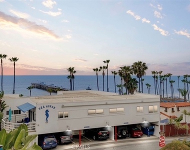 517 Monterey Lane - Photo Thumbnail 2
