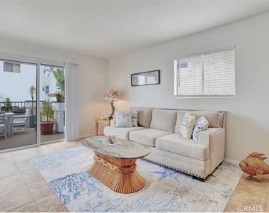 517 Monterey Lane - Photo Thumbnail 6