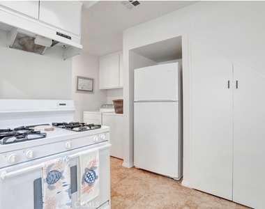 517 Monterey Lane - Photo Thumbnail 14