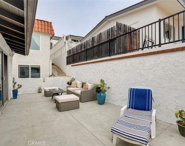 517 Monterey Lane - Photo Thumbnail 32
