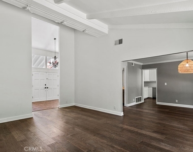 10942 Harrogate Place - Photo Thumbnail 6