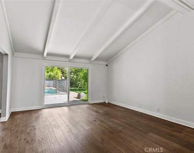 10942 Harrogate Place - Photo Thumbnail 5
