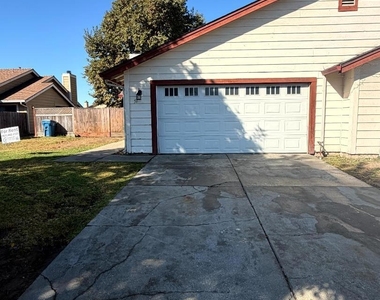 51 Julia Avenue - Photo Thumbnail 2