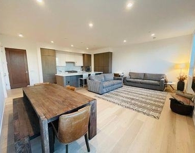 4880 El Camino Real - Photo Thumbnail 6
