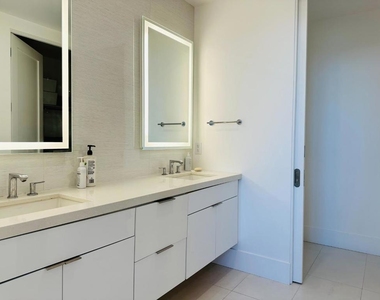 4880 El Camino Real - Photo Thumbnail 10