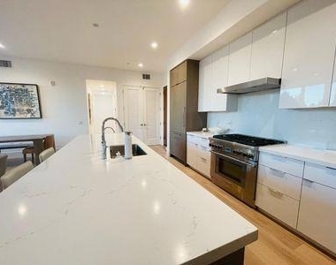 4880 El Camino Real - Photo Thumbnail 2