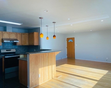4250 Callan Boulevard - Photo Thumbnail 9