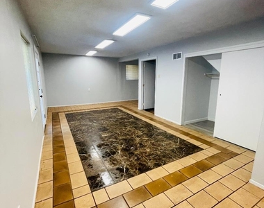 4250 Callan Boulevard - Photo Thumbnail 11