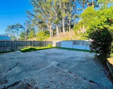 4250 Callan Boulevard - Photo Thumbnail 14