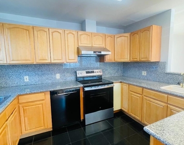 4250 Callan Boulevard - Photo Thumbnail 4
