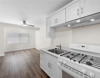 334 N Coast - Photo Thumbnail 4
