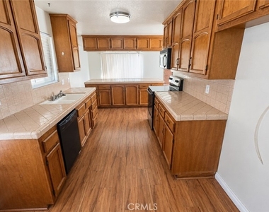 23040 Pheasant Drive - Photo Thumbnail 3