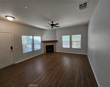 1510 Orange - Photo Thumbnail 1