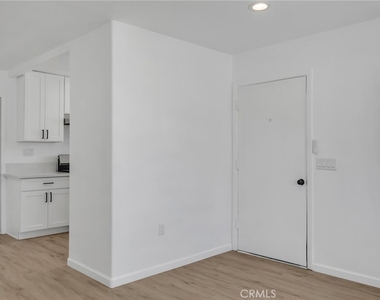15153 Prado Court - Photo Thumbnail 4