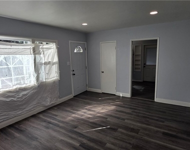 1498 Powell Way - Photo Thumbnail 1