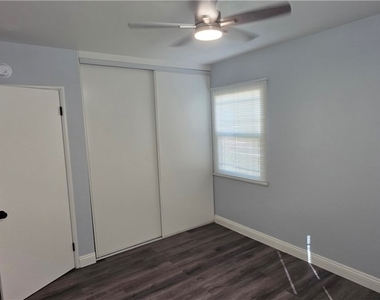 1498 Powell Way - Photo Thumbnail 12