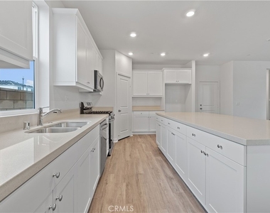 34233 William Way - Photo Thumbnail 3