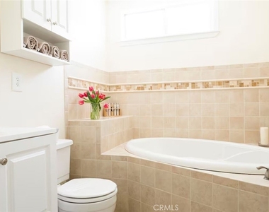 609 Karenken Pines - Photo Thumbnail 33