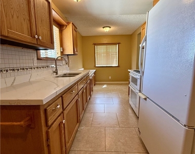 2364 San Padre Avenue - Photo Thumbnail 3