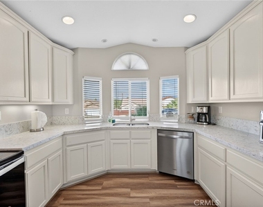 12828 Miracle Hill - Photo Thumbnail 18
