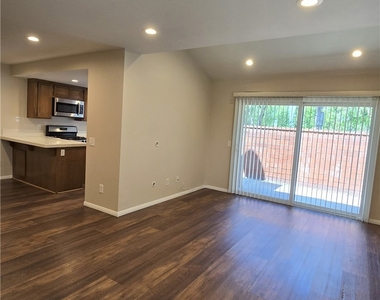 951 Inn Keeper Lane - Photo Thumbnail 4