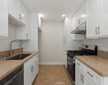 2963 Elgin Drive - Photo Thumbnail 2