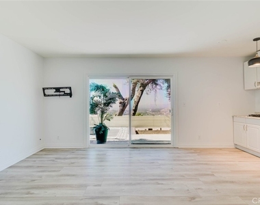 11017 Sevenhills Drive - Photo Thumbnail 8