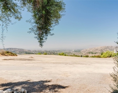 11017 Sevenhills Drive - Photo Thumbnail 13