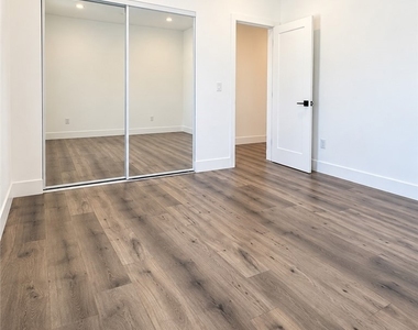 1129 N Catalina - Photo Thumbnail 7