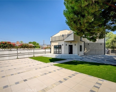 9601 N Clybourn Avenue - Photo Thumbnail 29