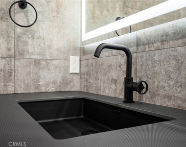 9601 N Clybourn Avenue - Photo Thumbnail 23