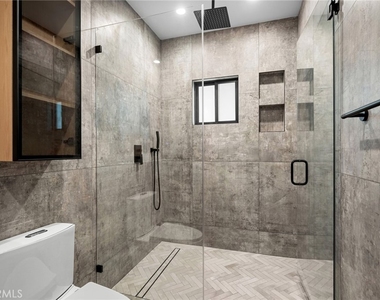 9601 N Clybourn Avenue - Photo Thumbnail 24