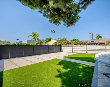 9601 N Clybourn Avenue - Photo Thumbnail 28