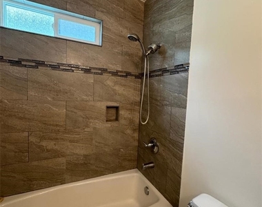 2712 Canada Boulevard - Photo Thumbnail 7