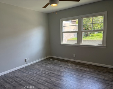 2812 N Myers - Photo Thumbnail 7