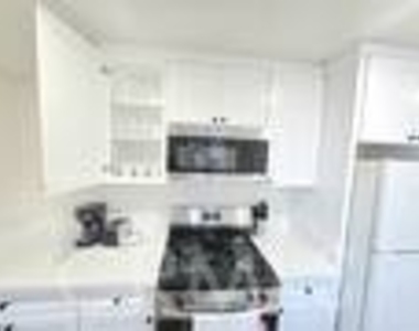 10920 1/2 S Inglewood Avenue - Photo Thumbnail 3