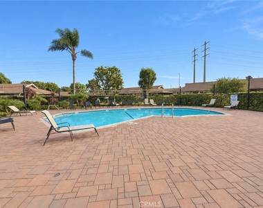 8093 Worthy Drive - Photo Thumbnail 6