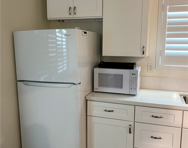 5482 Bonnie Street - Photo Thumbnail 5
