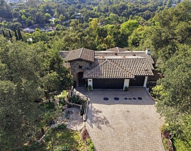 921 Monarch - Photo Thumbnail 59