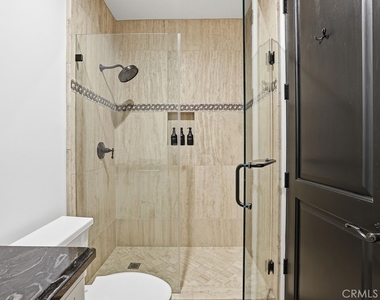 921 Monarch - Photo Thumbnail 38