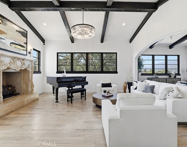 921 Monarch - Photo Thumbnail 16