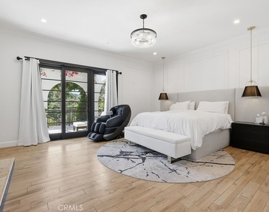 921 Monarch - Photo Thumbnail 22