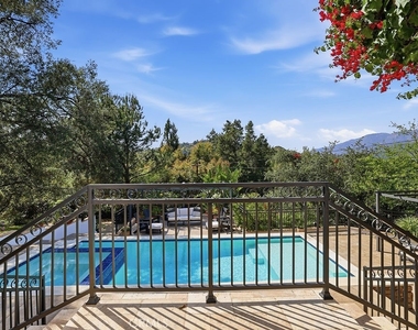 921 Monarch - Photo Thumbnail 45