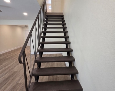 4545 Canoga Street - Photo Thumbnail 8