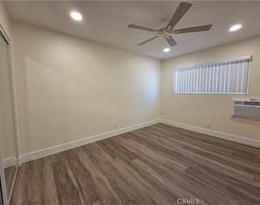 4545 Canoga Street - Photo Thumbnail 10