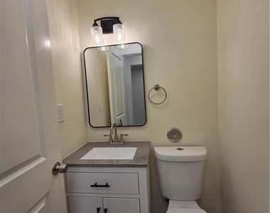4545 Canoga Street - Photo Thumbnail 9