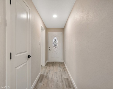 7420 Ivy Lane - Photo Thumbnail 3